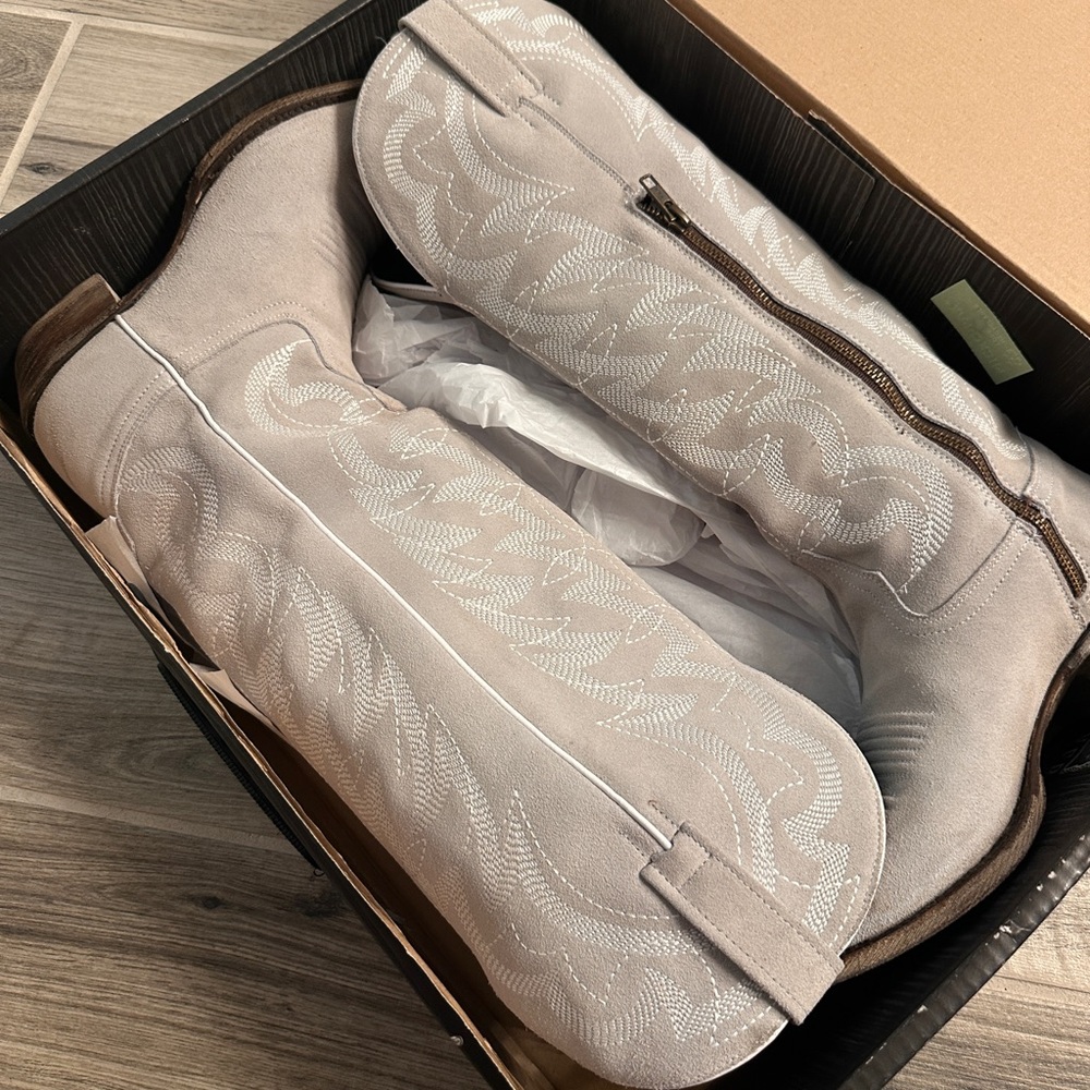Silver/Gray Embroidered Boots